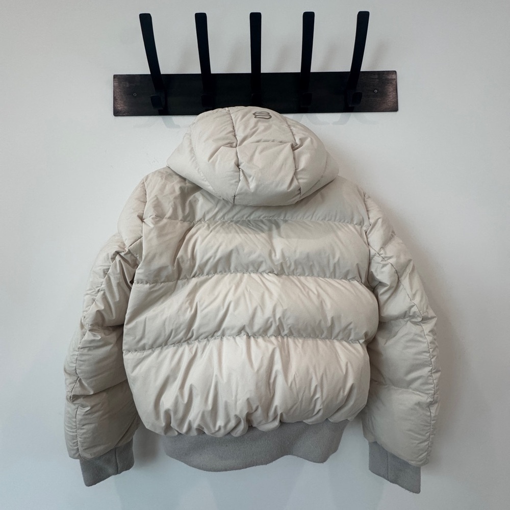 Aritzia Super Puff Bomber - Pearl Matte - Picture 2 of 7